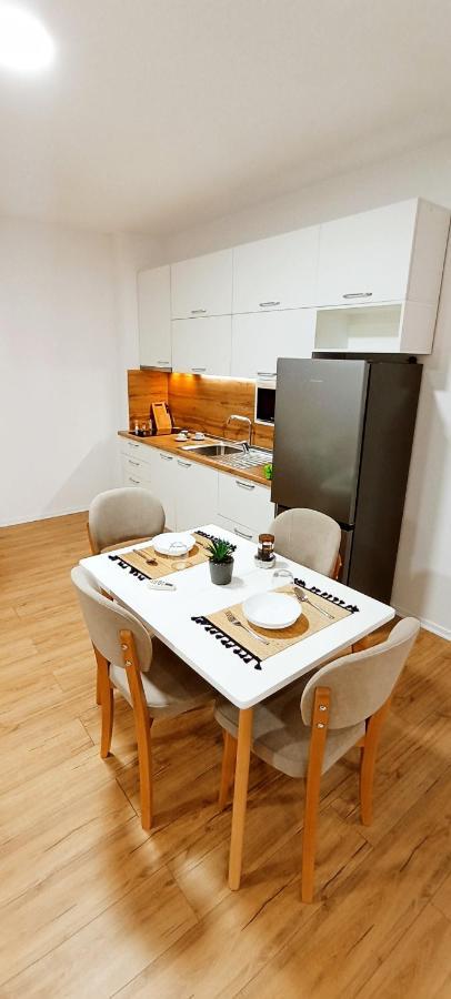 Selvia Apartament تيرانا المظهر الخارجي الصورة